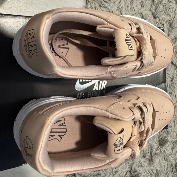 Nike WMNS Air Force 1 Pixel ‘Particle Beige’ - Picture 4 of 6